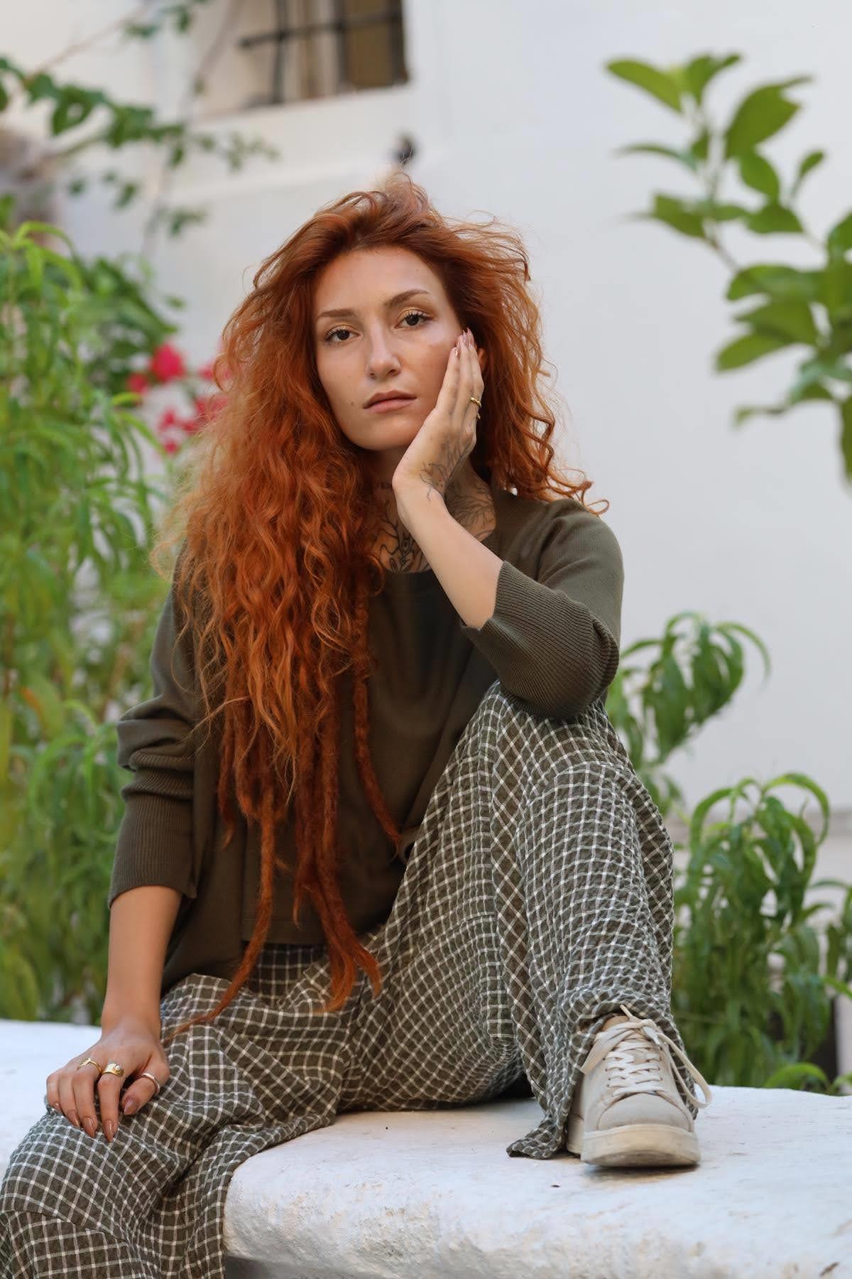 Haki Önü Kısa Triko Bluz