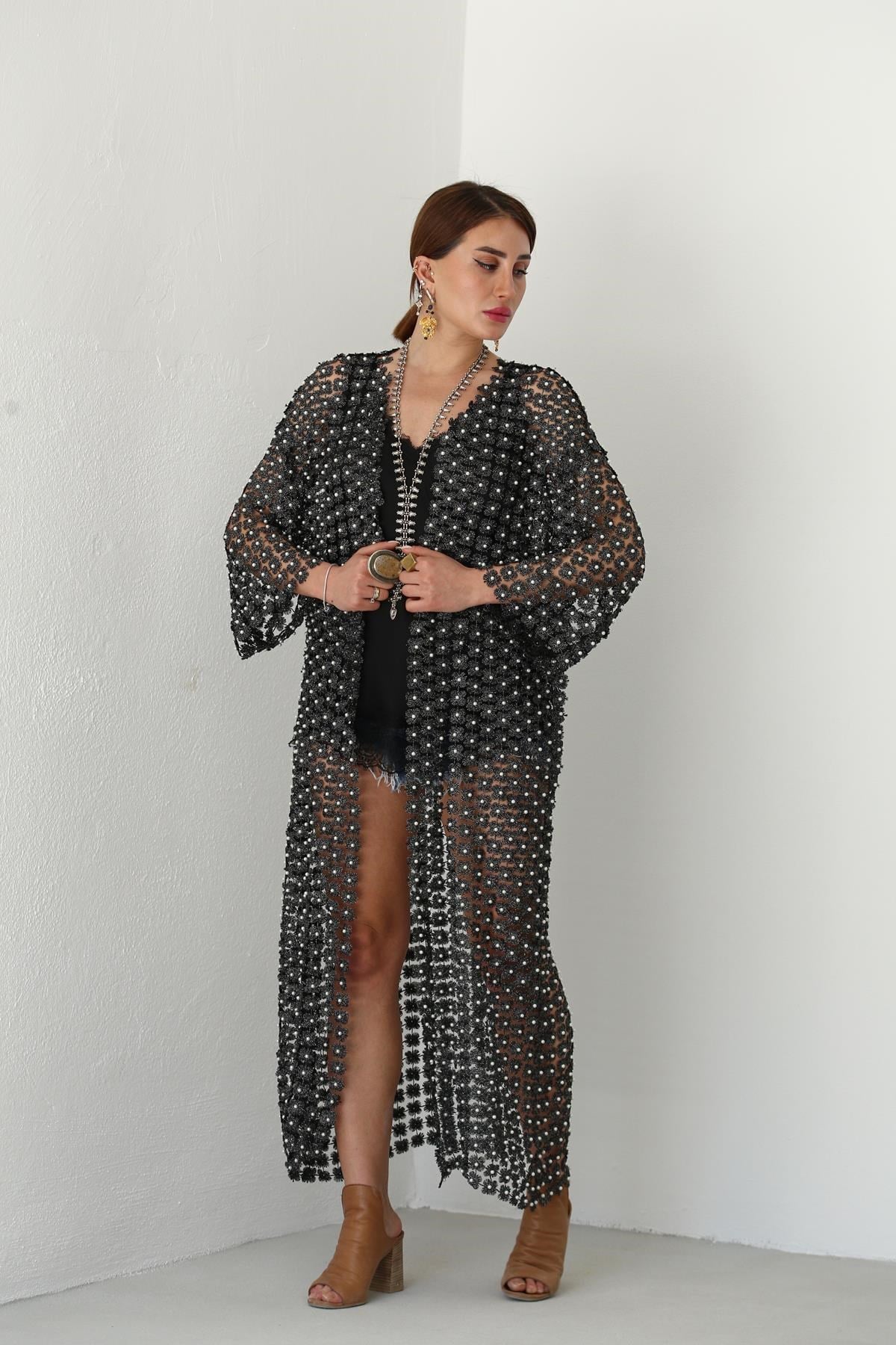 Antrasit İncili Örme Şık Kaftan - Şaman Butik Antrasit İncili Örme Şık Kaftan