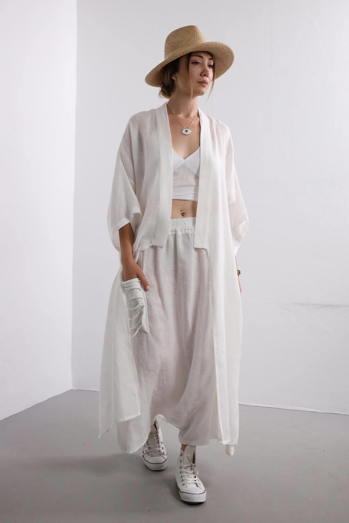  Beyaz Arkası Daire Desenli Keten Kaftan