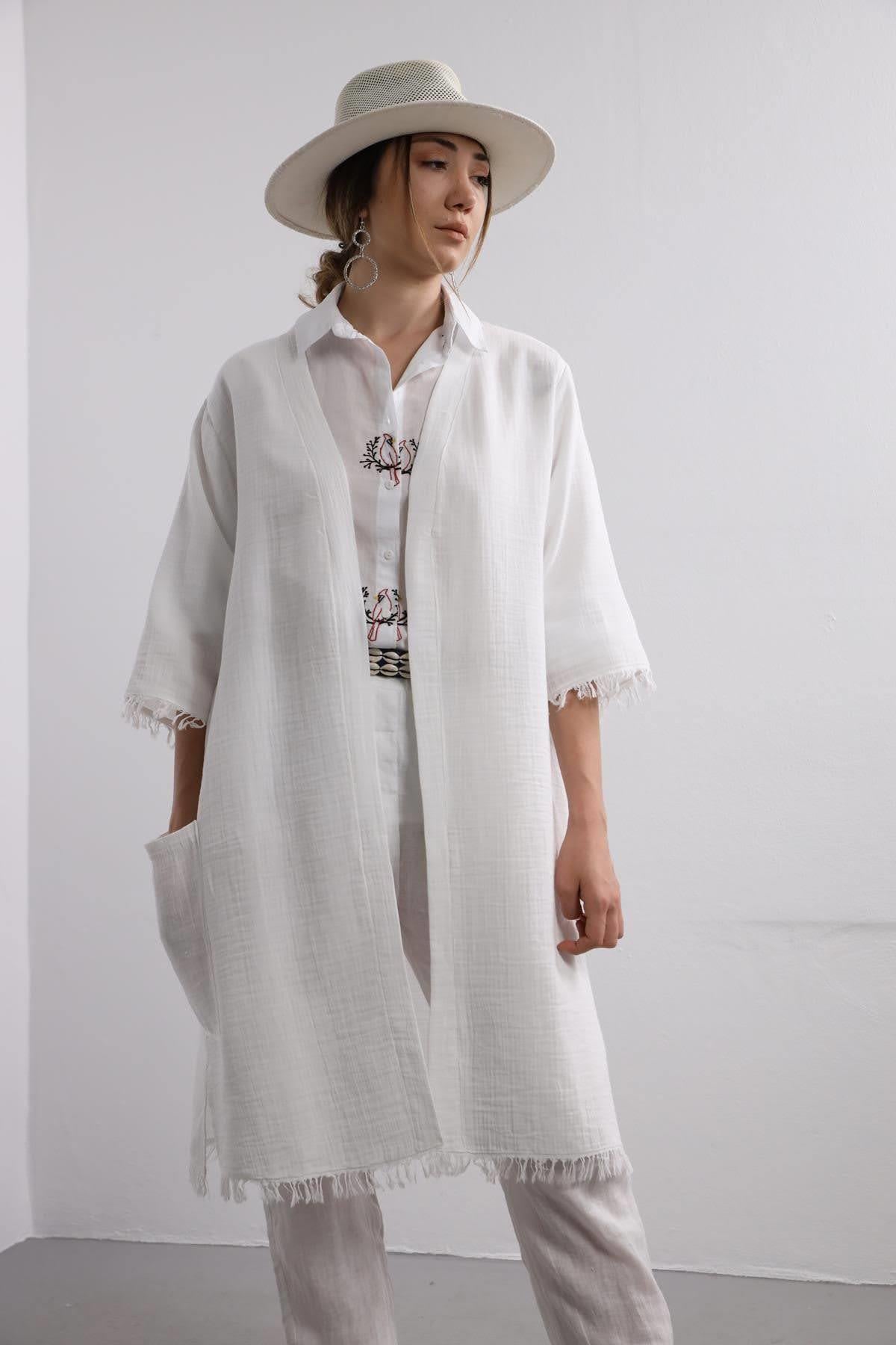  Beyaz Püsküllü Müslin Kaftan