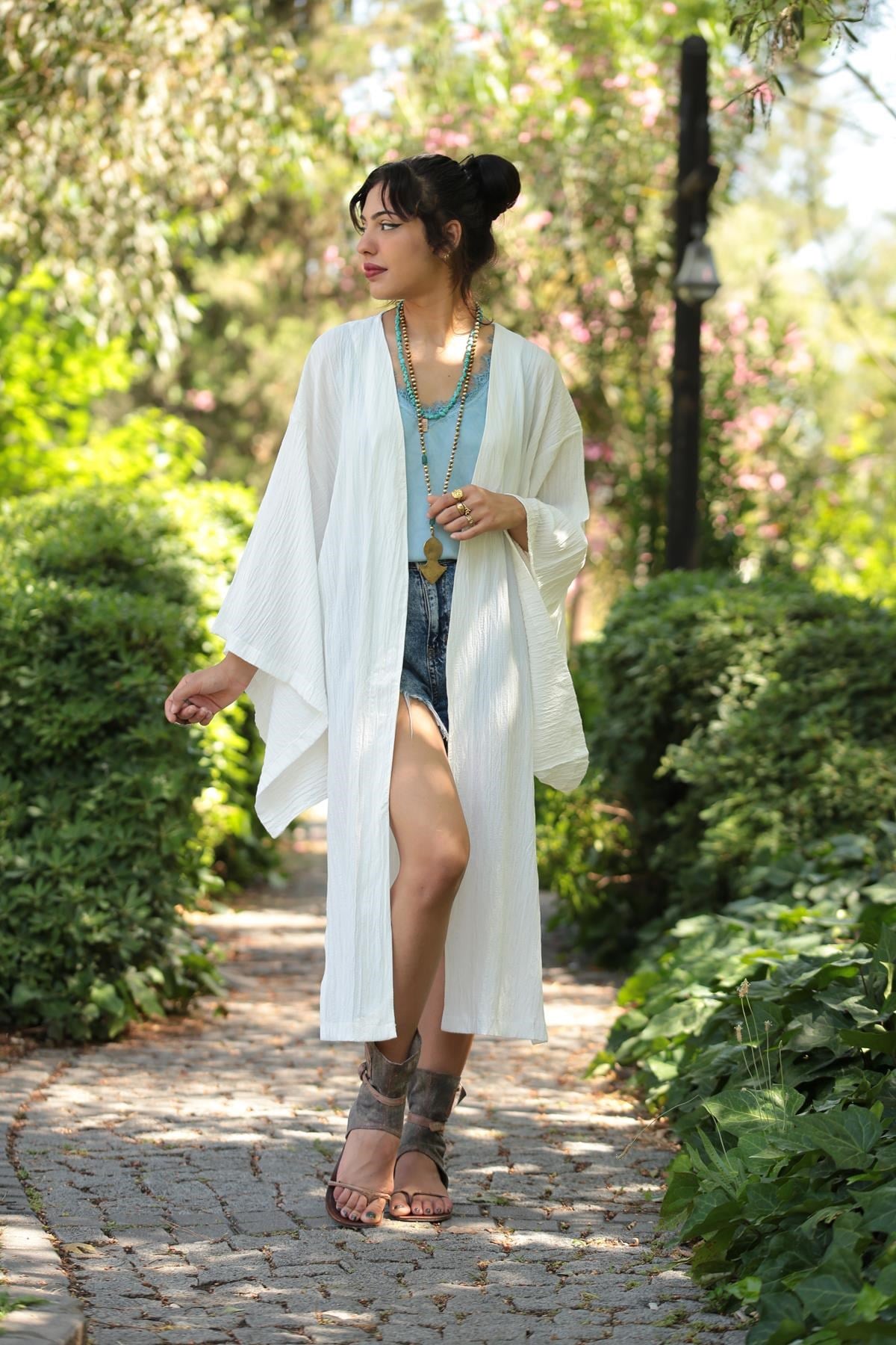 Beyaz Siyah Kuşaklı Gofre Kimono - Şaman Butik Beyaz Siyah Kuşaklı Gofre Kimono