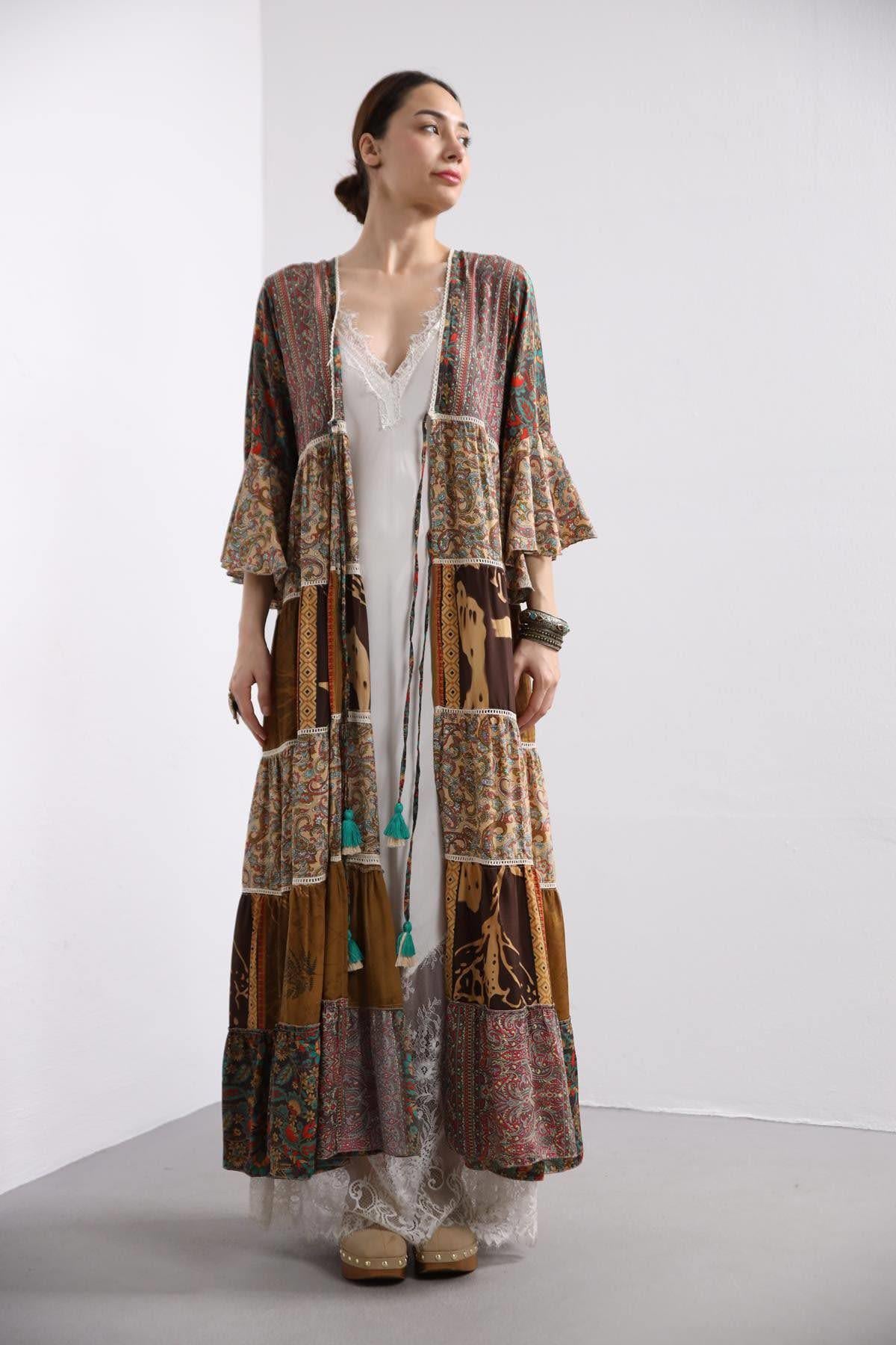 Desenli Önü Bağlamalı İpek Kaftan - Şaman Butik Desenli Önü Bağlamalı İpek Kaftan