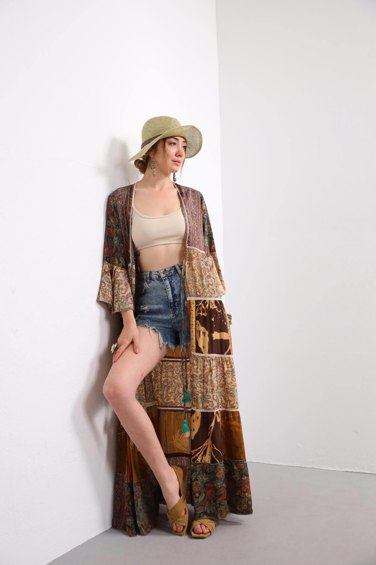 Desenli Önü Bağlamalı İpek Kaftan - Şaman Butik Desenli Önü Bağlamalı İpek Kaftan