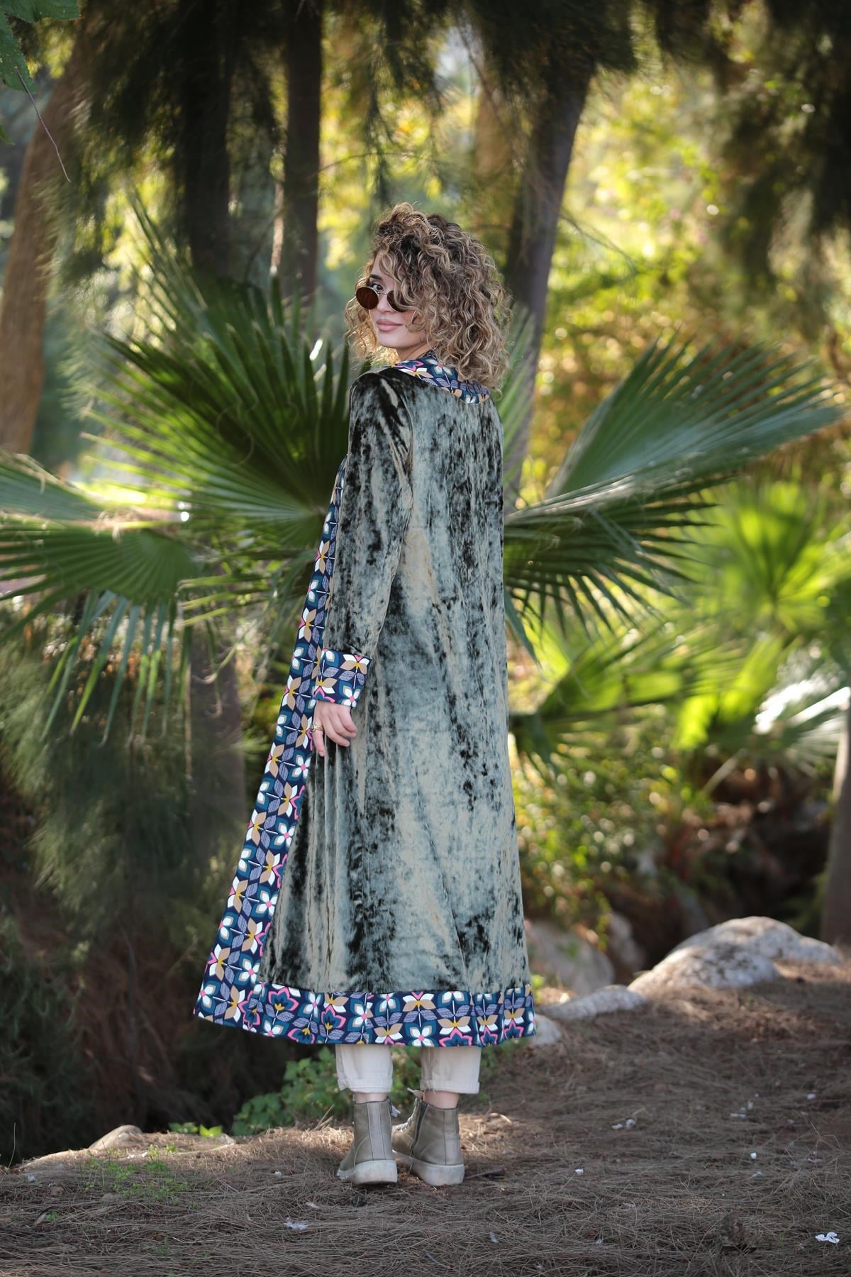 Haki Kenarları Desenli Kadife Kaftan - Şaman Butik Haki Kenarları Desenli Kadife Kaftan