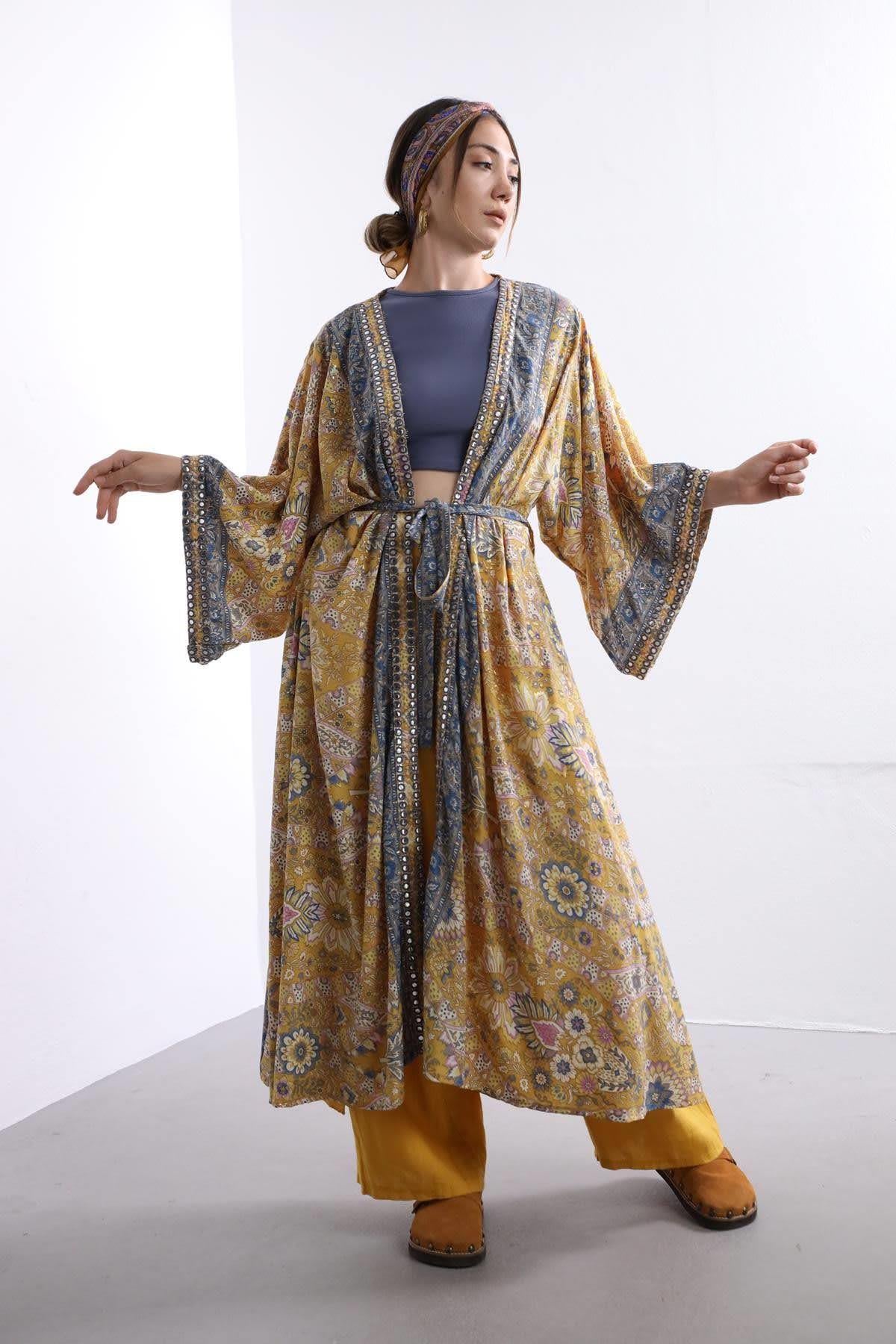 Hardal Rengi Desenli Yakası Pullu Kaftan - Şaman Butik Hardal Rengi Desenli Yakası Pullu Kaftan