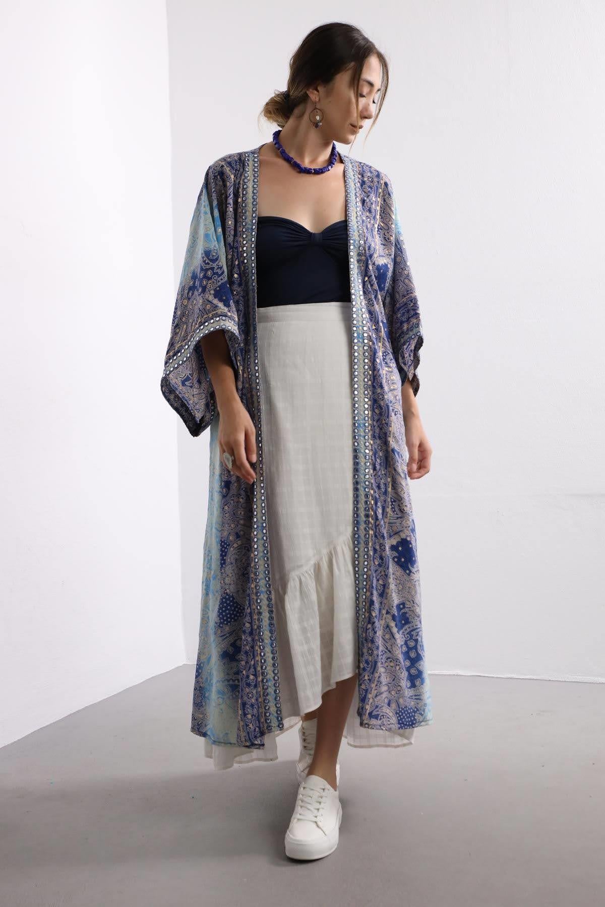Mavi Desenli Yakası Pullu Kaftan - Şaman Butik Mavi Desenli Yakası Pullu Kaftan