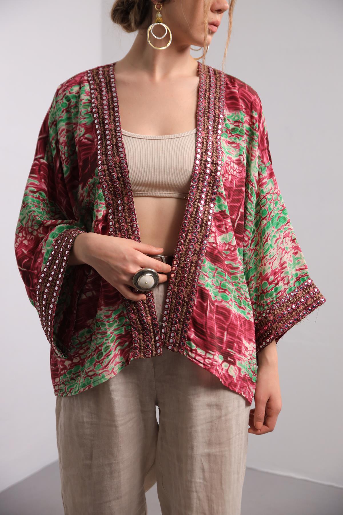 Mürdüm Rengi Aynalı İşlemeli Kısa Kimono - Şaman Butik Mürdüm Rengi Aynalı İşlemeli Kısa Kimono
