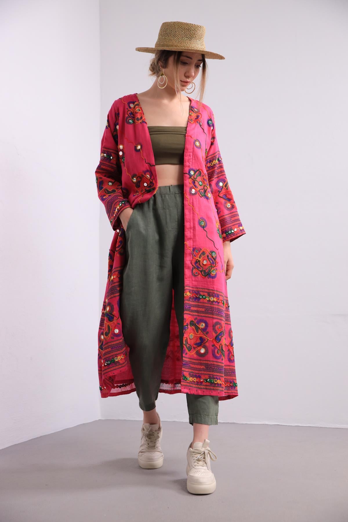 Pembe Renkli İşlemeli Aynalı Kaftan - Şaman Butik Pembe Renkli İşlemeli Aynalı Kaftan