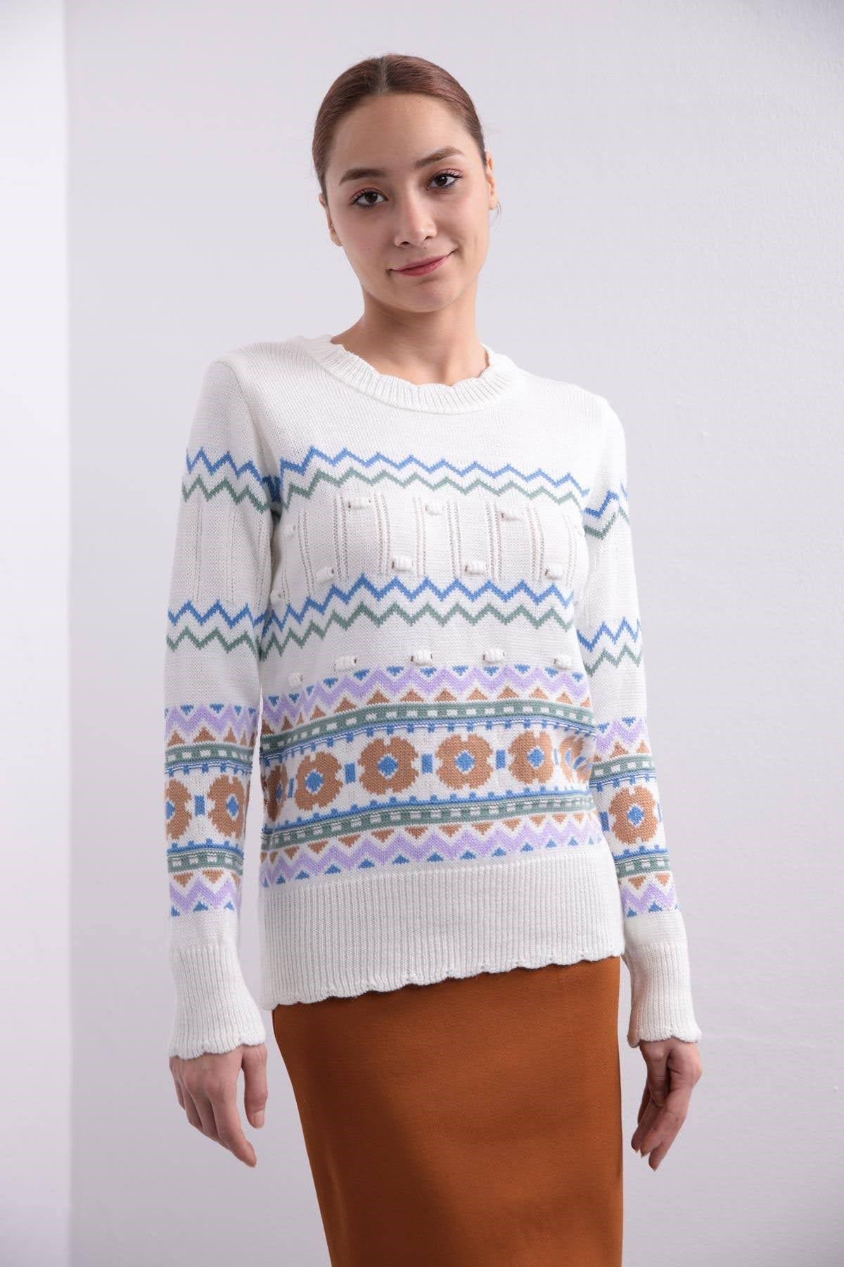Beyaz Desenli Triko Kazak - Şaman Butik Beyaz Desenli Triko Kazak
