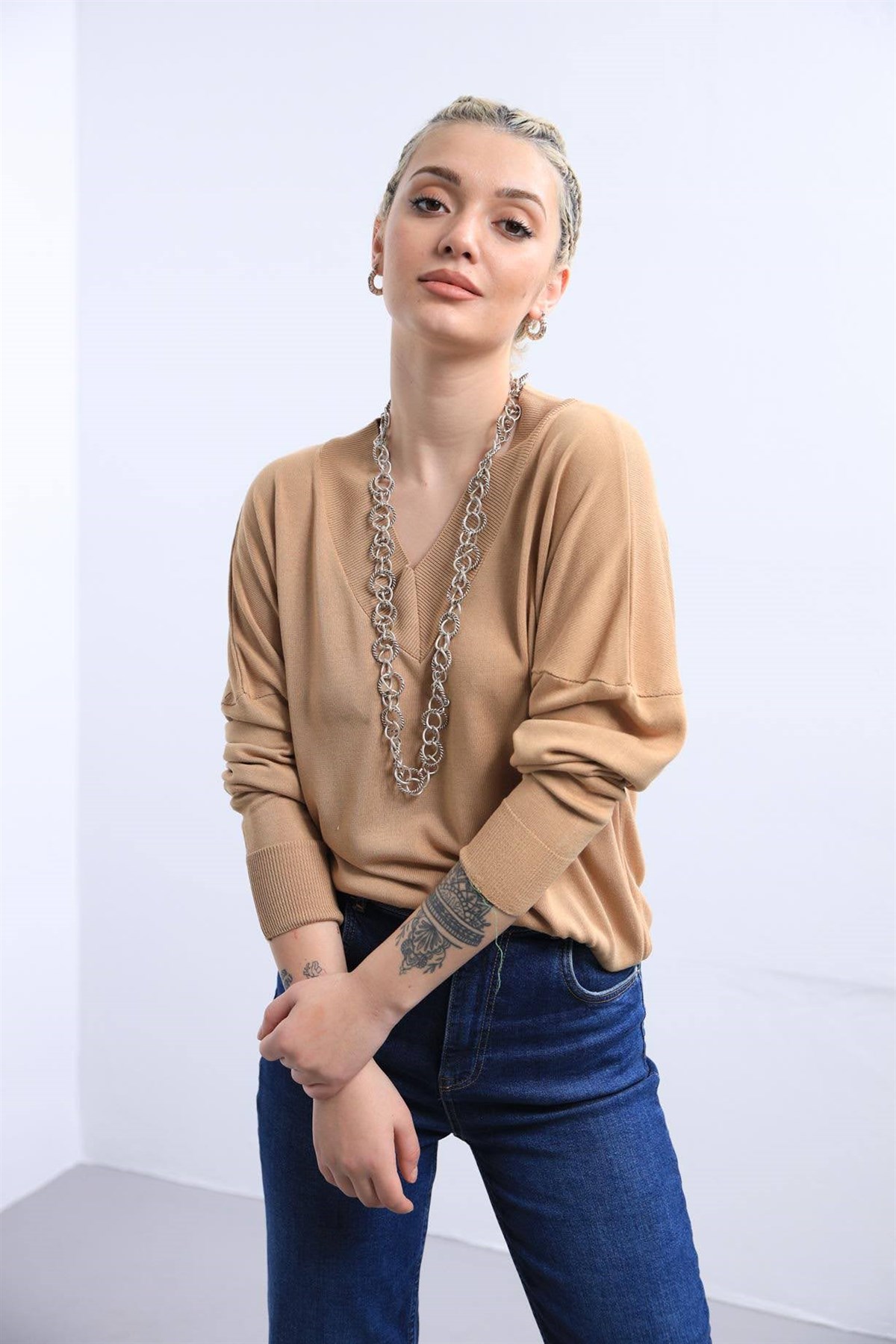 Sütlü Kahve V Yaka Triko Kazak - Şaman Butik Sütlü Kahve V Yaka Triko Kazak