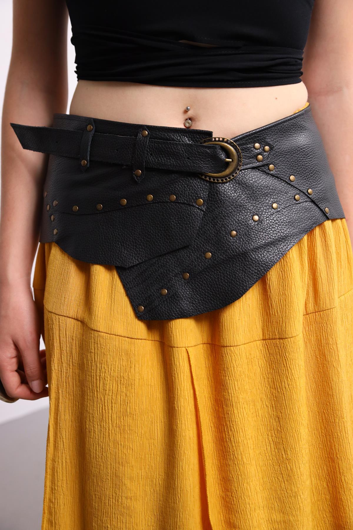 Siyah Parçalı Deri Kemer - Şaman Butik Siyah Parçalı Deri Kemer