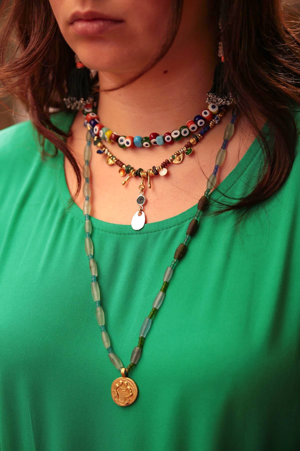 Bronz Madalyon Detaylı Antik Camlı Tasarım Kolye - Şaman Butik Bronz Madalyon Detaylı Antik Camlı Tasarım Kolye