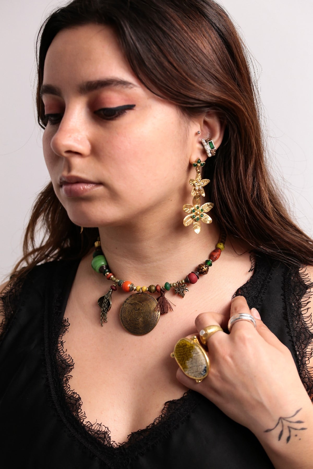 Bronz Madalyon Detaylı Doğal Taşlı Tasarım Kolye - Şaman Butik Bronz Madalyon Detaylı Doğal Taşlı Tasarım Kolye