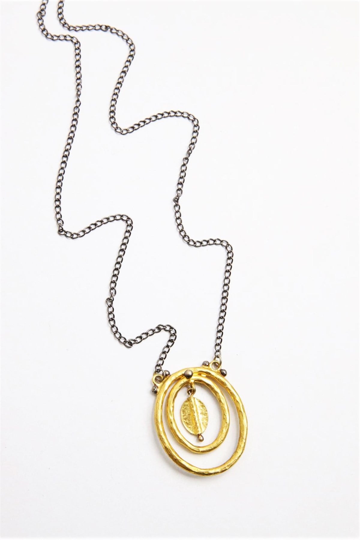  Bronz Ortası Sallantılı Çift Halka Tasarım Kolye