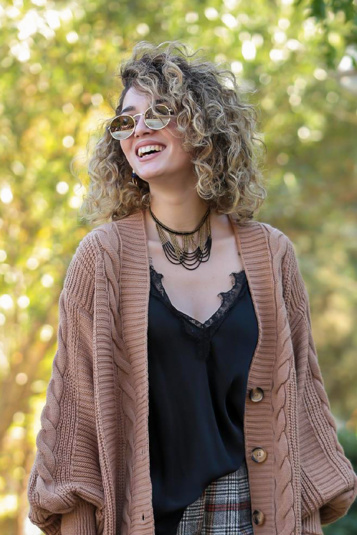 Bronz Siyah Boncuk İşlemeli Sallantılı Tasma Kolye - Şaman Butik Bronz Siyah Boncuk İşlemeli Sallantılı Tasma Kolye