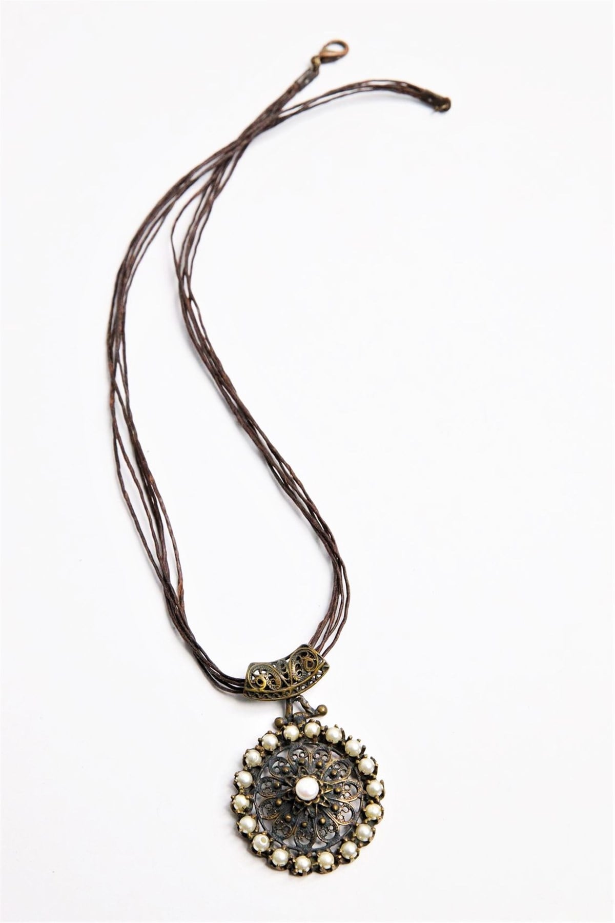  Bronz Yuvarlak İşlemeli Parçalı Su İncili Tasarım Kolye