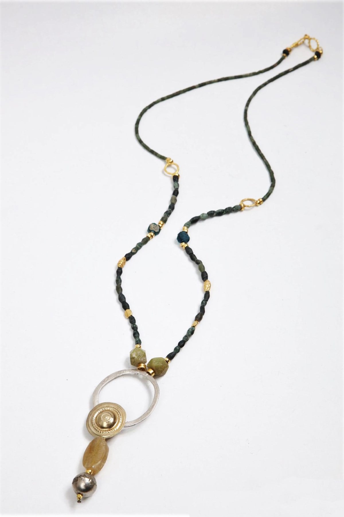  Gümüş Halka Bronz İşlemli Parça Detaylı Yeşim Taşlı Tasarım Kolye