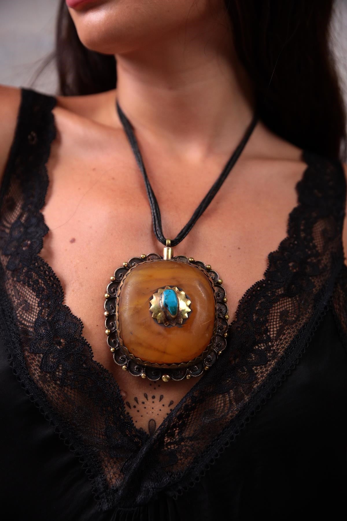  Özel Tasarım Reçinei Kolye