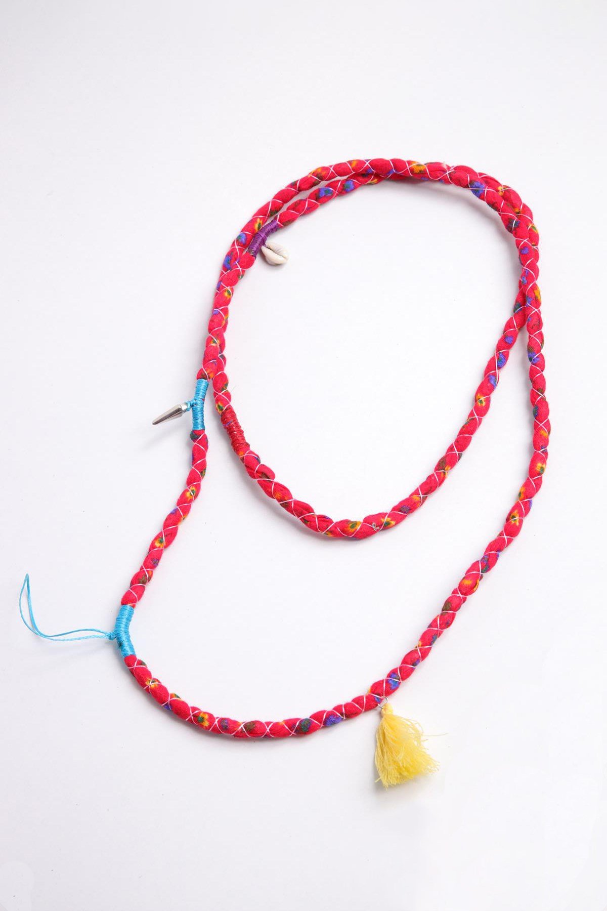  Püskül Detaylı Renkli Kumaş Tasarım Uzun Kolye