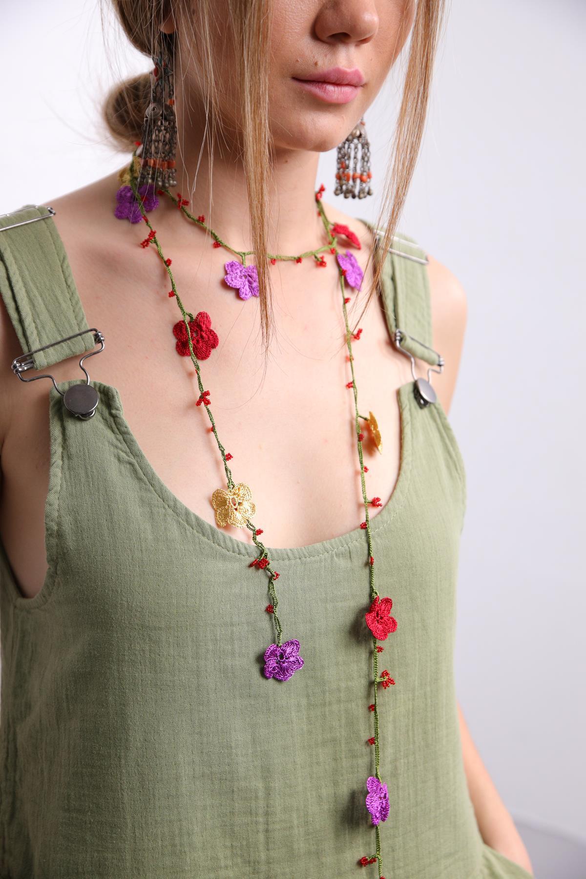  Renkli Örgü Tasarım Boncuklu Şal Kolye