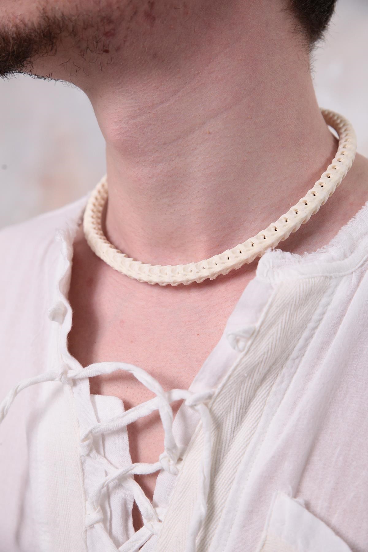 Yılan Omurgası Kısa Kolye Yılan Omurgası Kısa Kolye