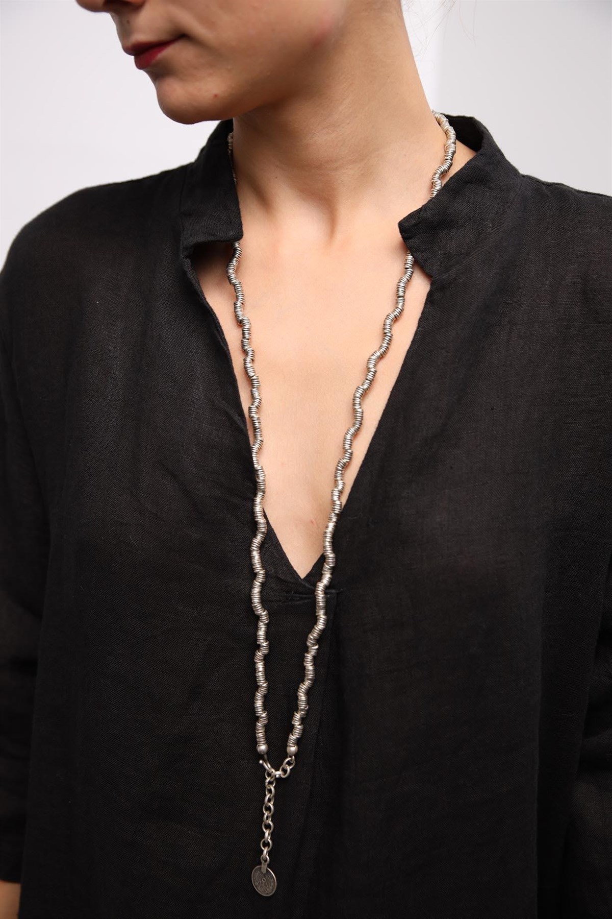  Zincir İşlemeli Parça Tasarım Antika Paralı Gümüş Kaplama Kolye