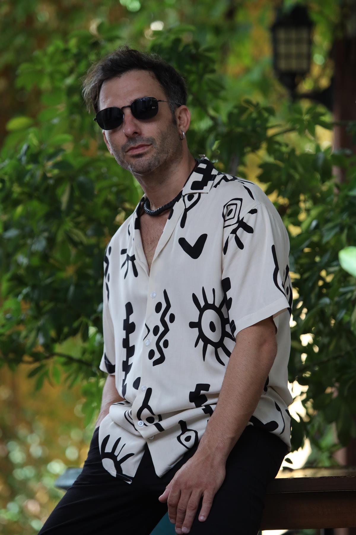 Krem Rengi Desenli Kısa Kollu Erkek Gömlek