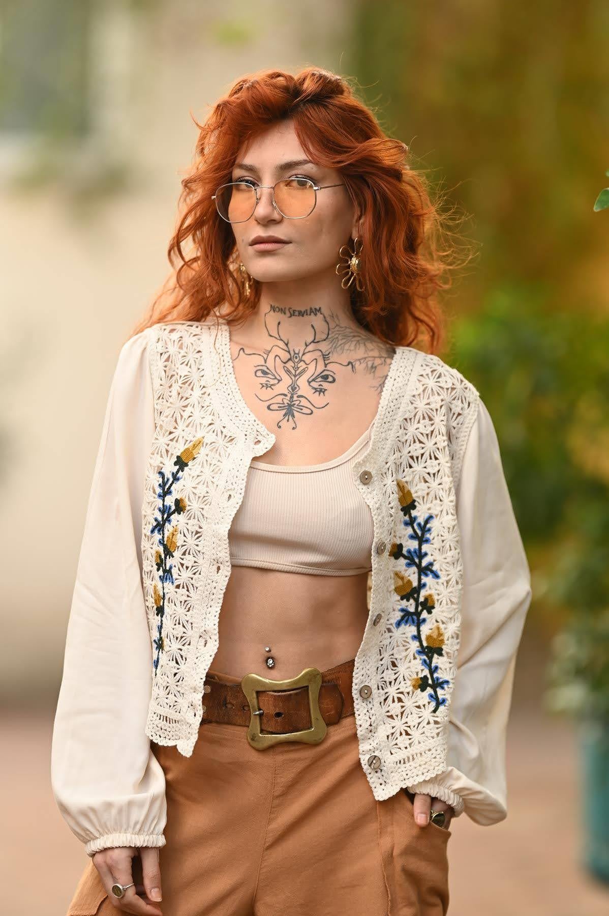 Krem Rengi İşlemeli Örgü Bluz