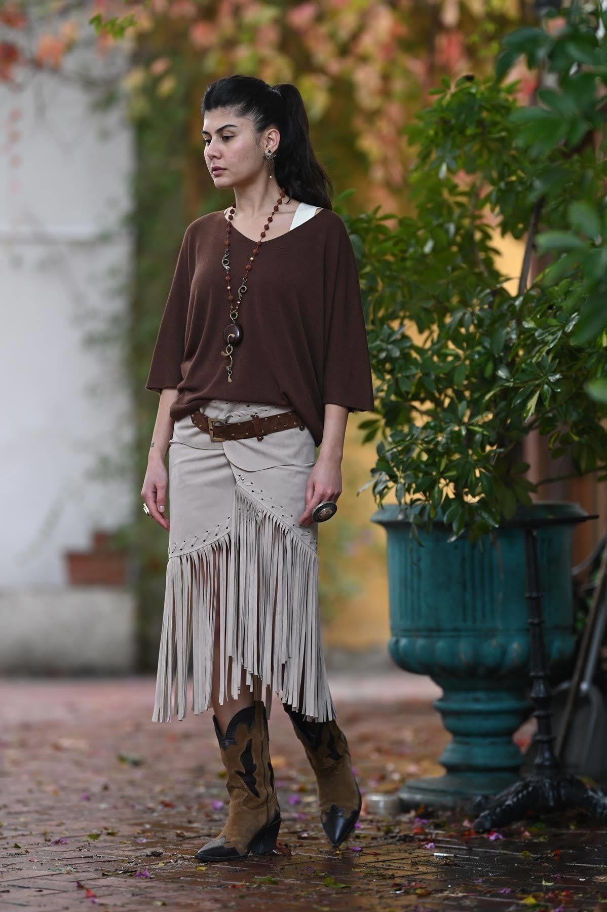 Krem Rengi Püsküllü Tasarım Kemerli Süet Anvelop Etek