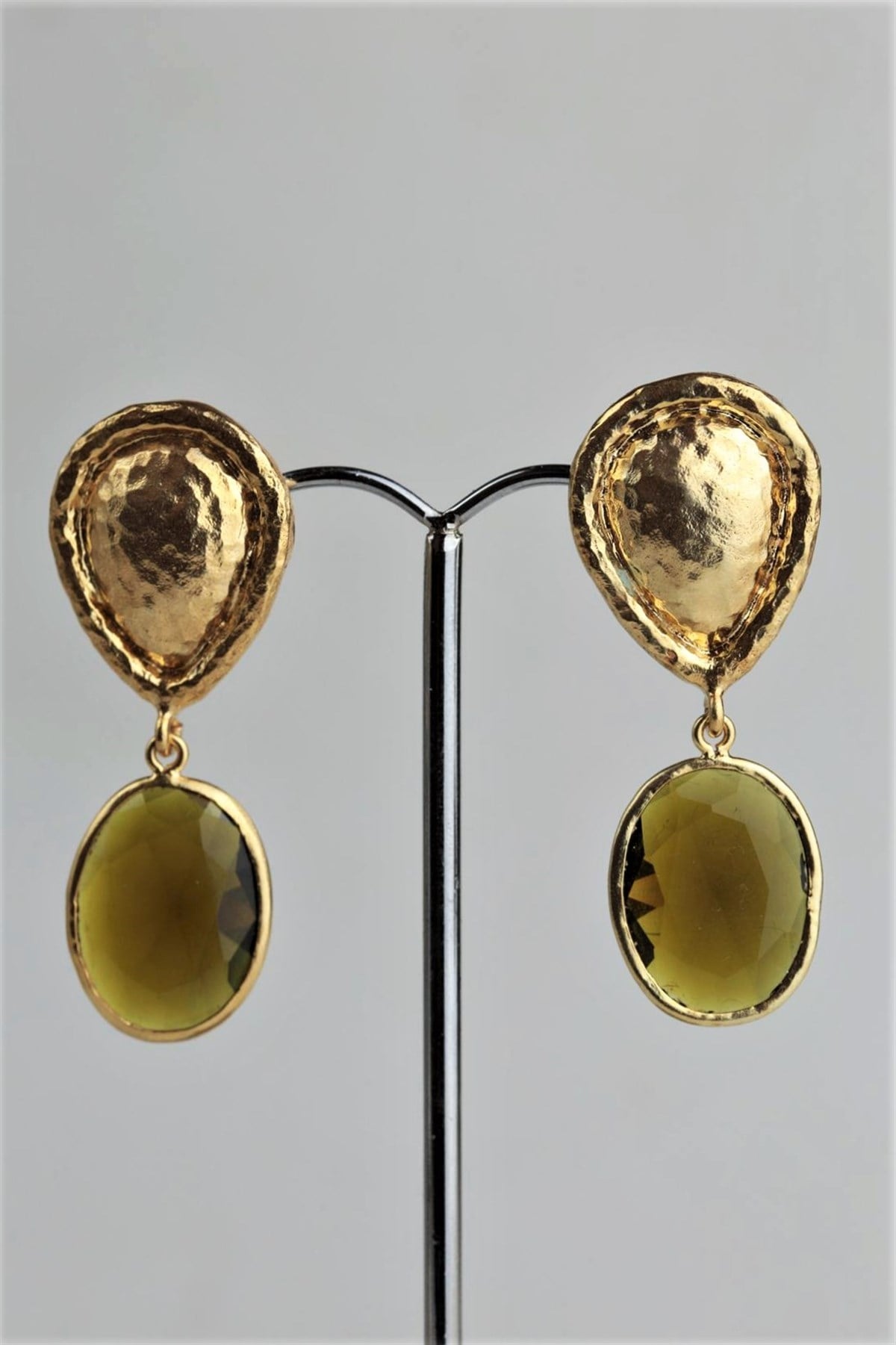Bronz Yeşil Kristal Taşlı Oval Tasarım Sallantılı Küpe - Şaman Butik Bronz Yeşil Kristal Taşlı Oval Tasarım Sallantılı Küpe