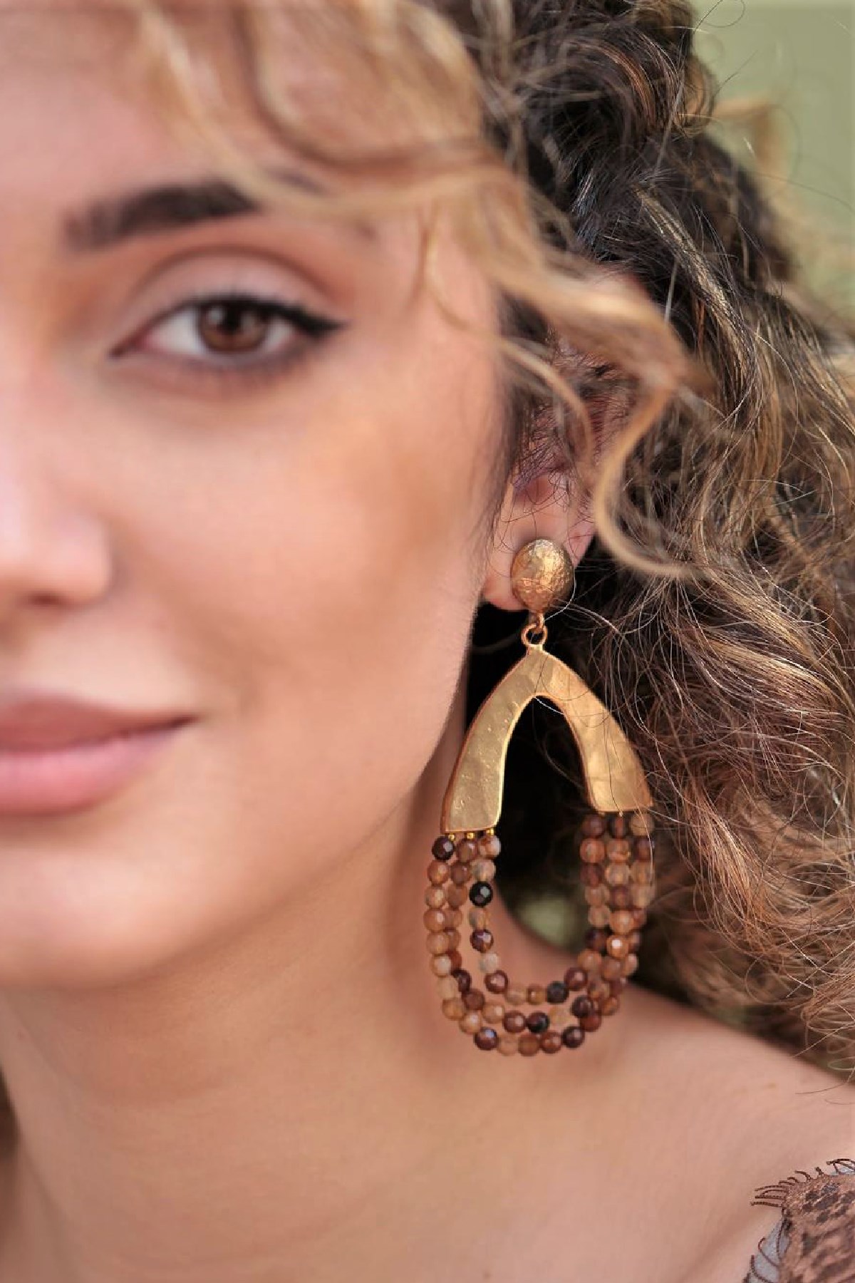 Doğal Kesme Taşlı Sallantılı Tasarım Küpe - Şaman Butik Doğal Kesme Taşlı Sallantılı Tasarım Küpe