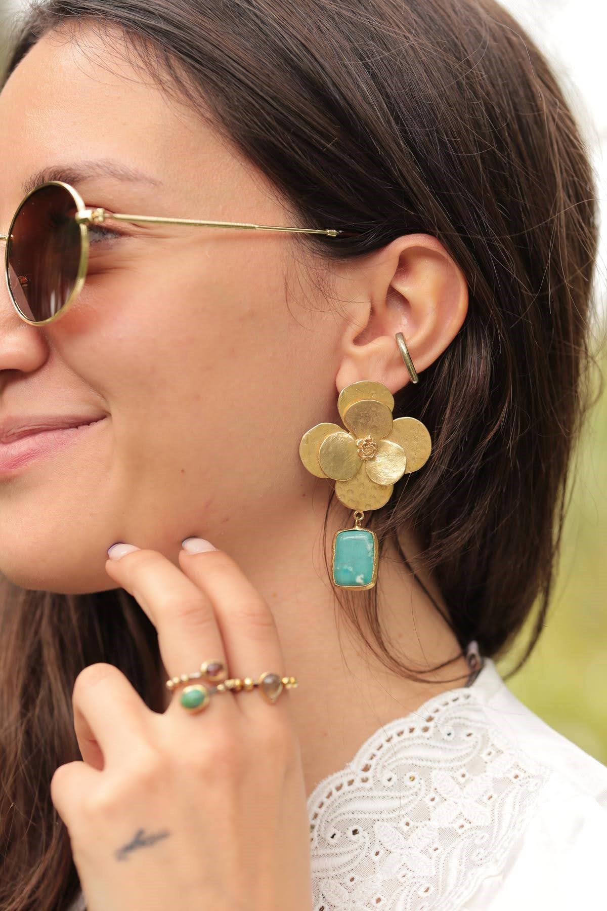 Kare Doğal Taşlı Çiçek Küpe - Şaman  Butik Kare Doğal Taşlı Çiçek Küpe