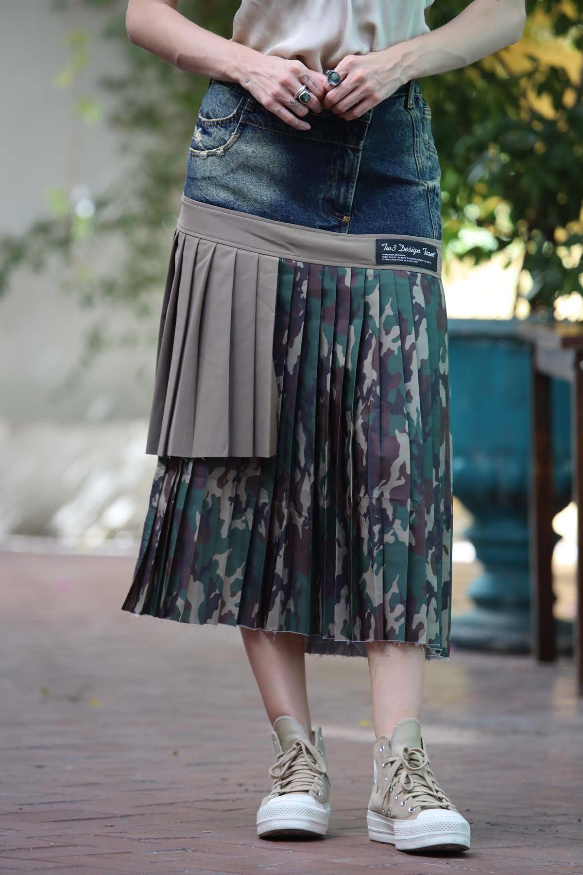 Lacivert Kamuflaj Parçalı Asimetrik Pileli Kot Etek