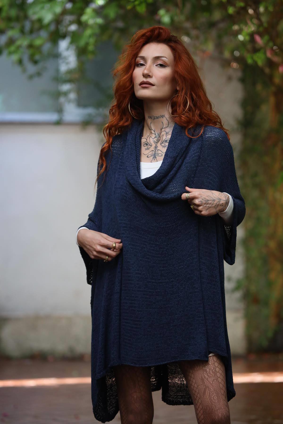 Lacivert Kapüşonlu Merserize Hırka