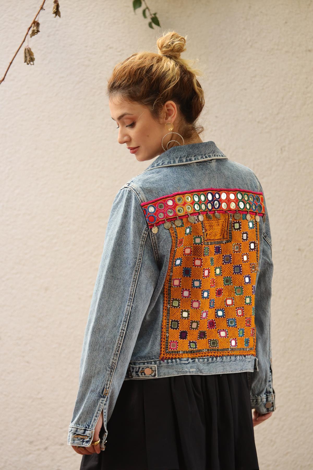 Mavi Antik İşlemeli Kot Ceket