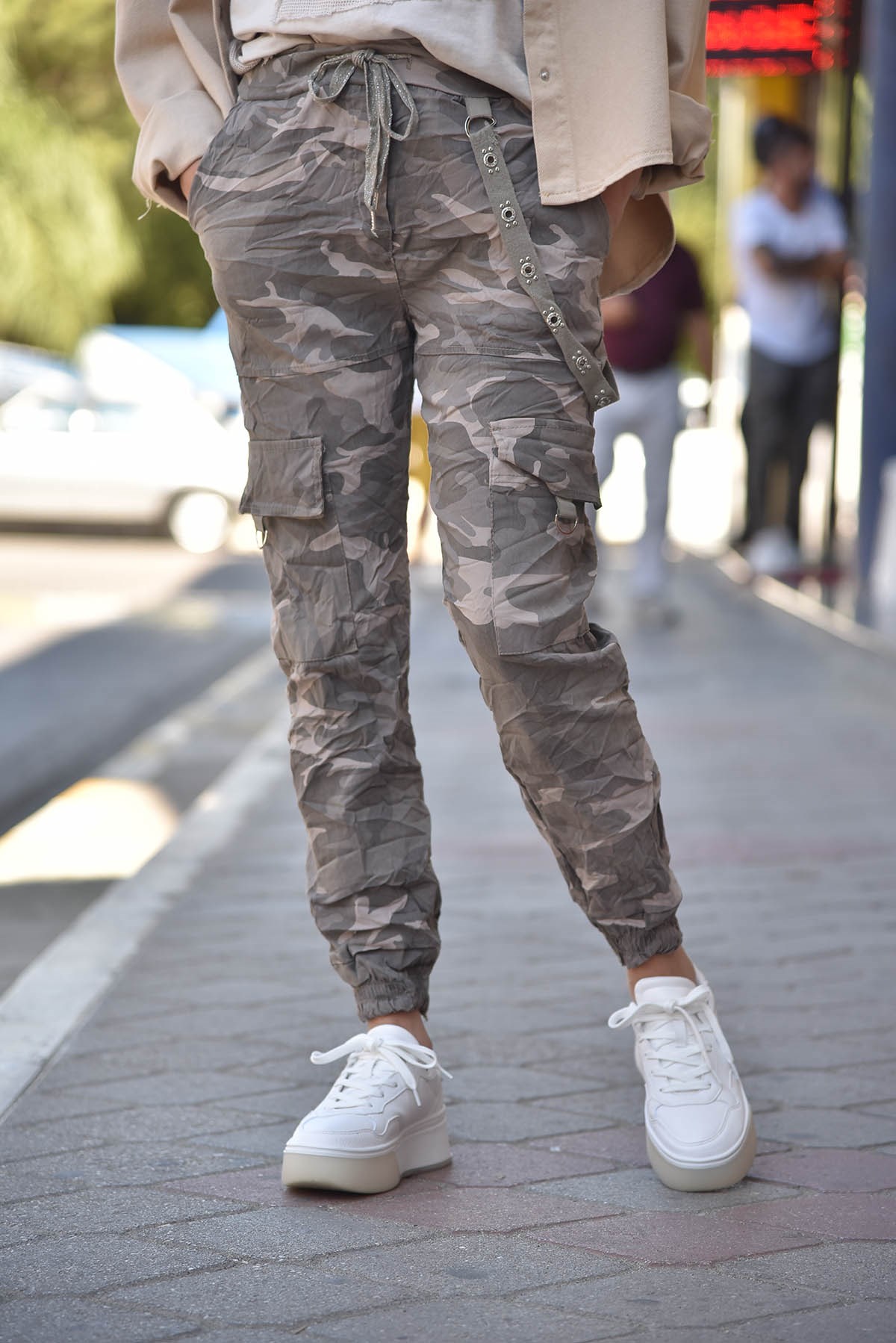 Beige Camouflage Pattern Belt Detailed Cargo Trousers - Şaman Butik | Shop  Online