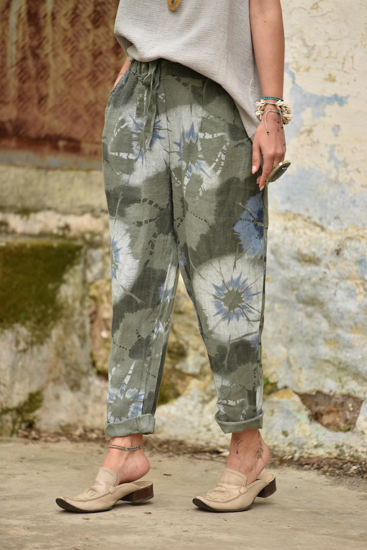 Haki Batik Desen Havuç Pantolon - Şaman Butik - Bohem Giyim ve Aksesuar |  Kadın & Erkek