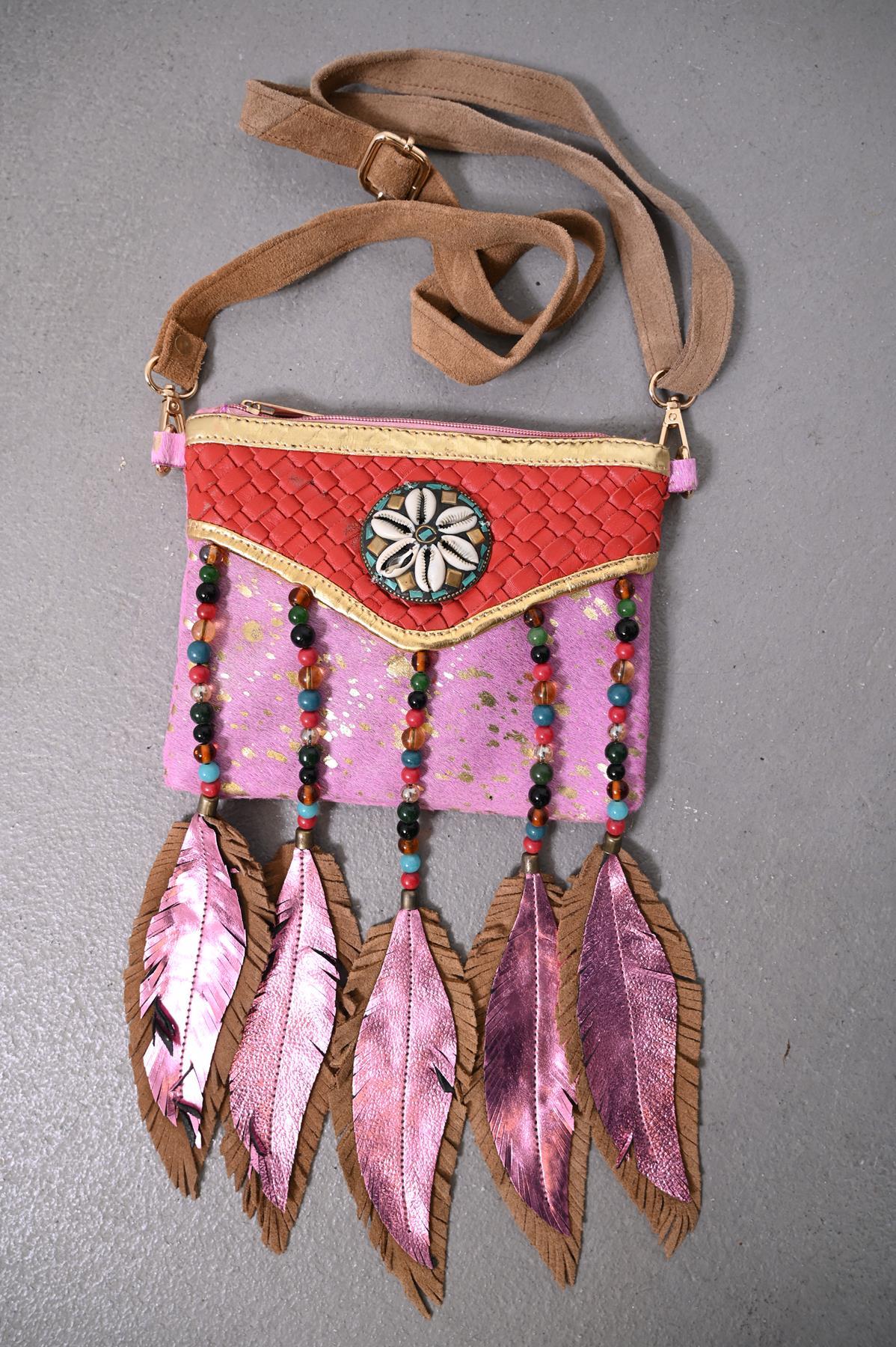 Pembe Deniz Kabuklu Boncuk Püsküllü Tay Tüyü Tasarım Çanta