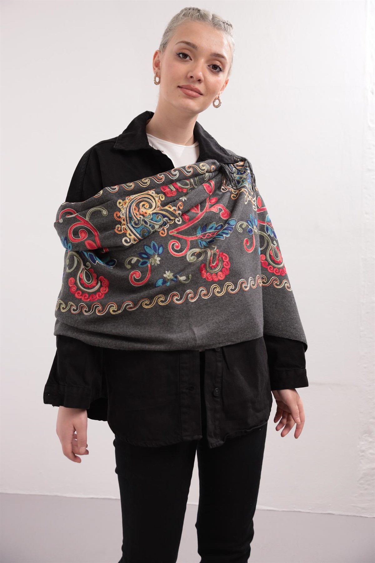  Antrasit İşlemeli Kaşmir Şal