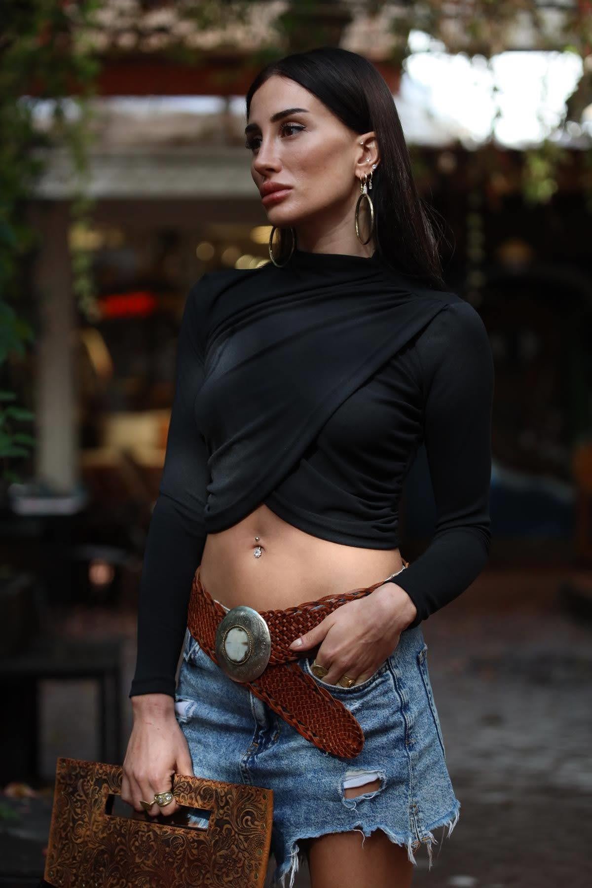 Siyah Bisiklet Yaka Drapeli Body