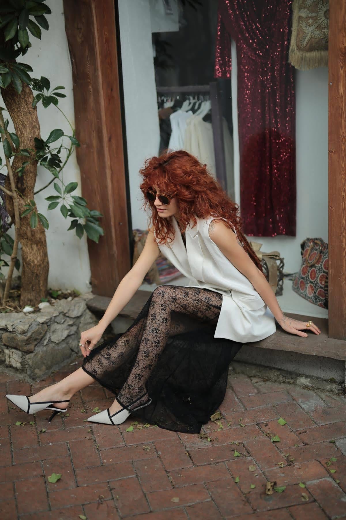 Siyah Dantelli Tül Etek