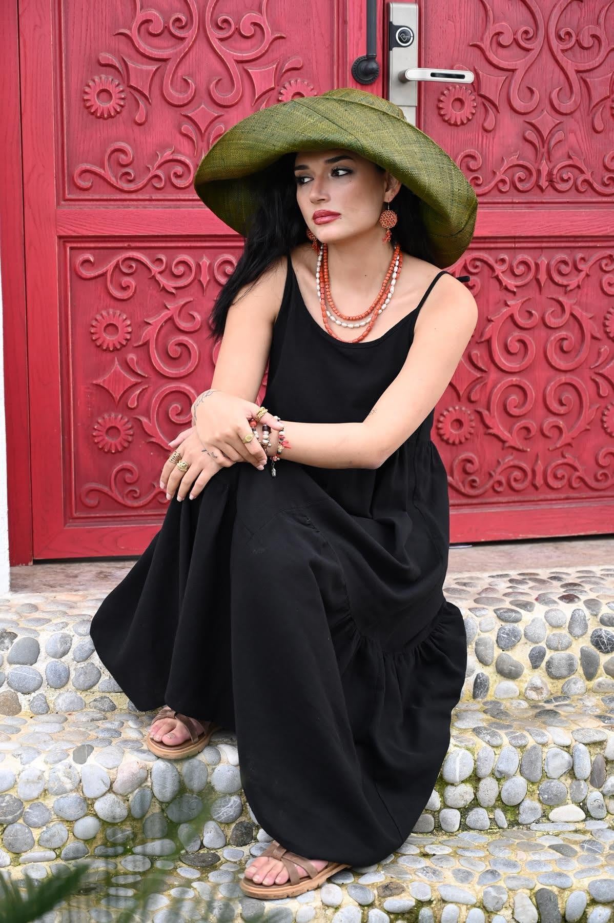 Siyah İp Askılı Asimetrik Dikişli Keten Elbise