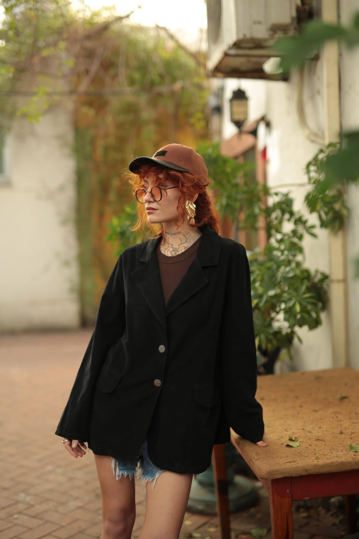 Siyah Sahte Cepli Kadife Ceket