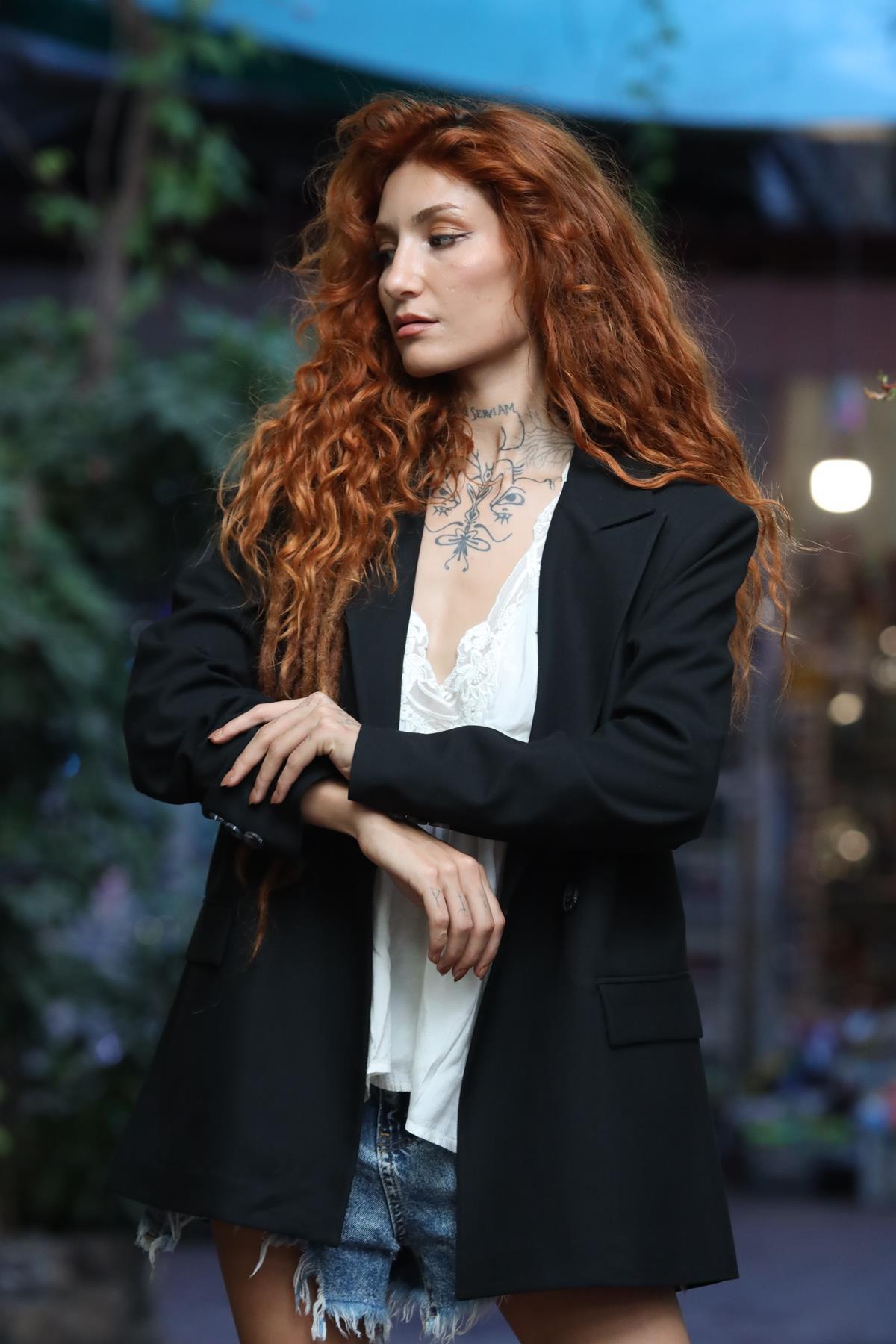 Siyah Vatkalı Oversize Blazer Ceket