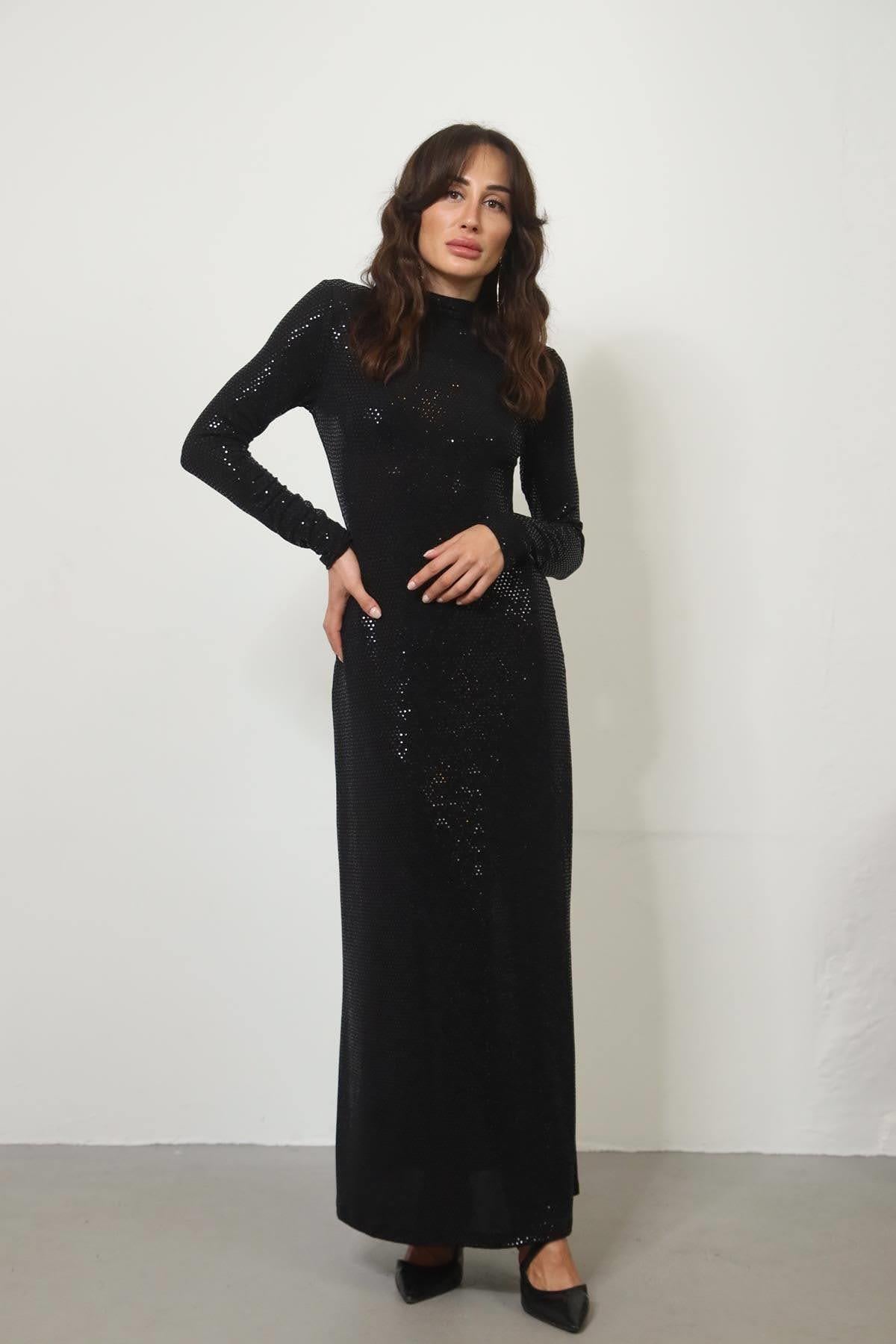 Siyah Yüksek Yaka Payetli Maxi Elbise