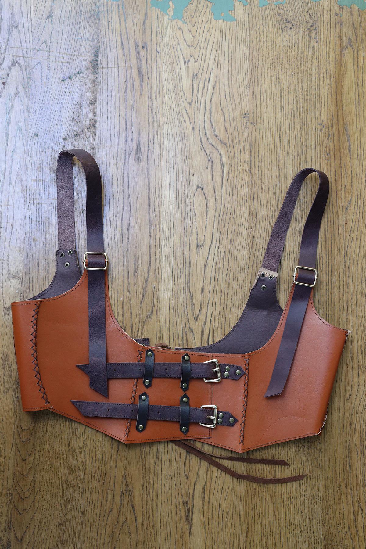 Taba Kemerli Deri Korse