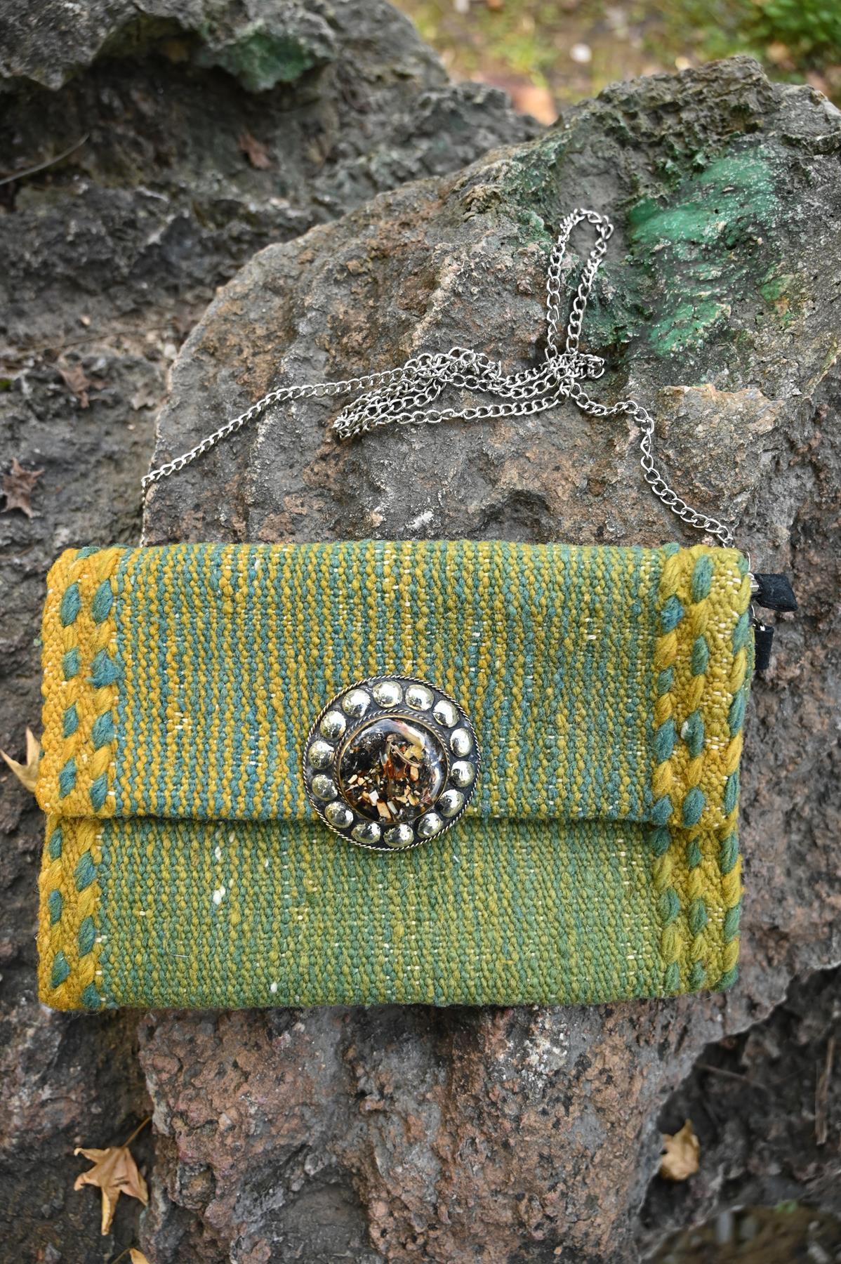 Yeşil Kilim Dokuma Taşlı Çanta