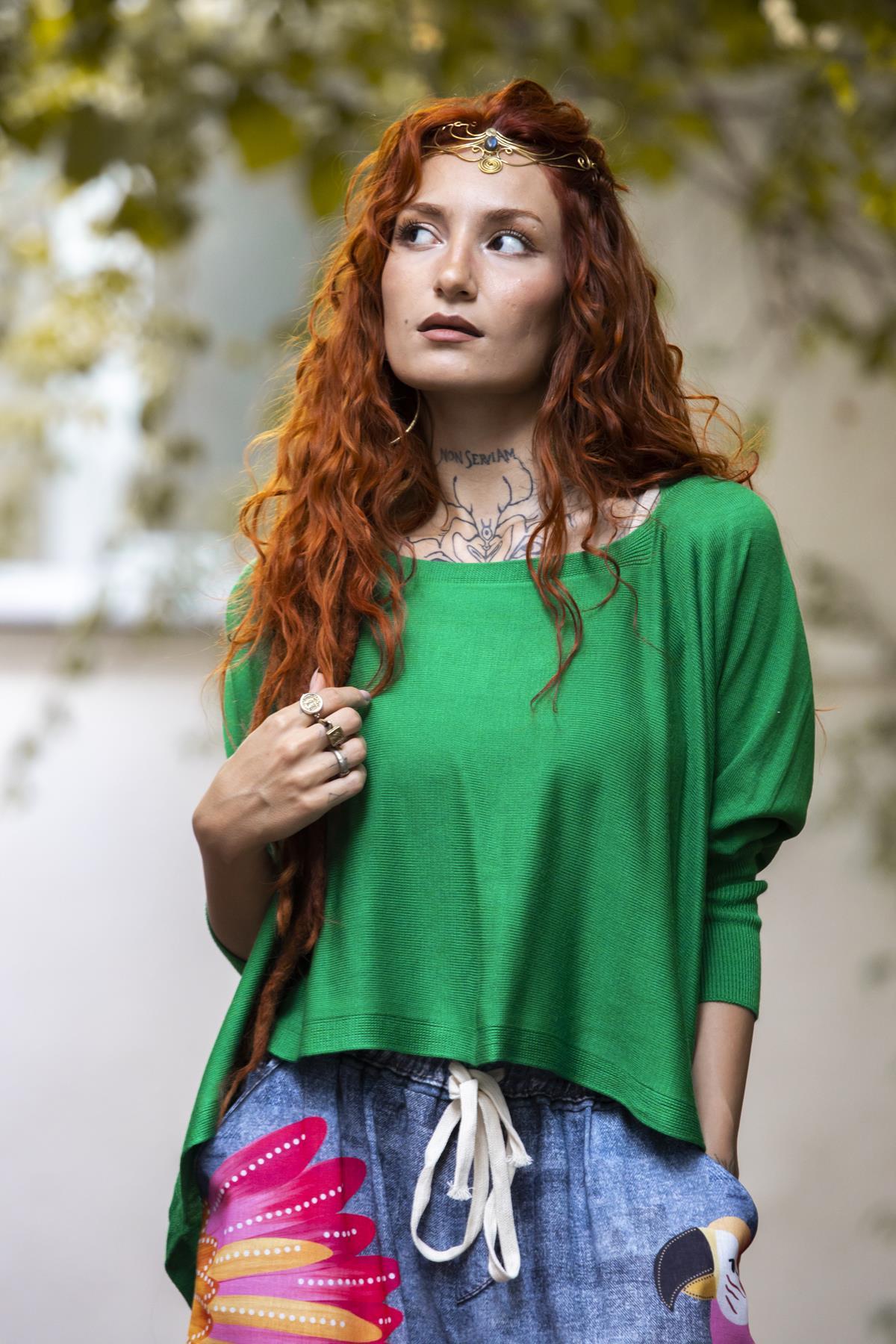 Yeşil Önü Kısa Triko Bluz