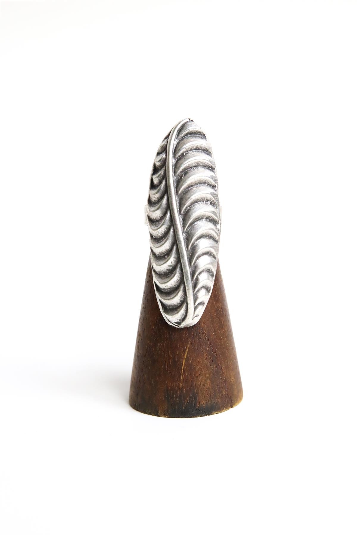  Gümüş Kaplama Oval Dalga Tasarım Yüzük