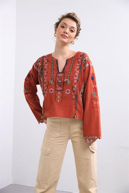 Kiremit Rengi Yakası Kesik İşlemeli Bohem Bluz - Şaman Butik - Bohem Giyim ve Aksesuar | Kadın & Erkek Kiremit Rengi Yakası Kesik İşlemeli Bohem Bluz